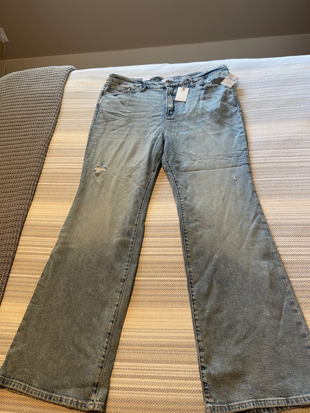 Good American faded Good Classic slim Light Blue Distressed Bootcut Jeans